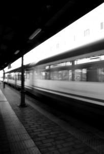 treno-in-movimento-a27745807